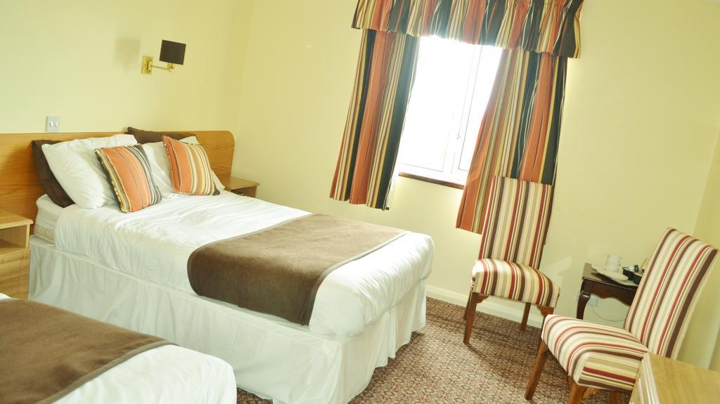 Teac Jack Hotel Бънбег Стая снимка